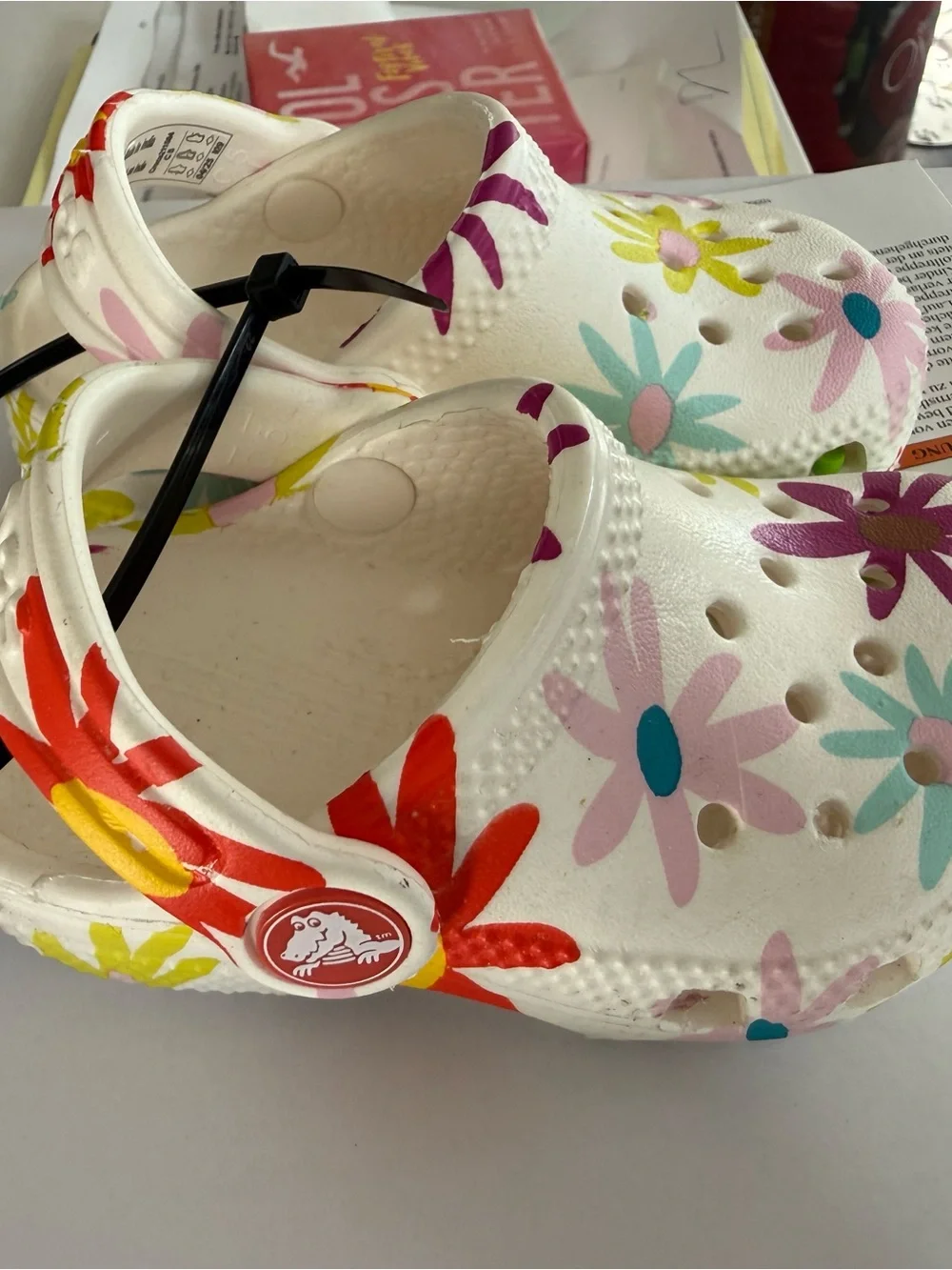 CROCS Kids White Floral Clog with Yellow, Pink & Purple Flowers Size 5c